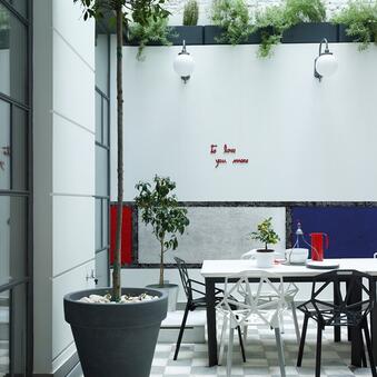Out Wet 13 - De stijl